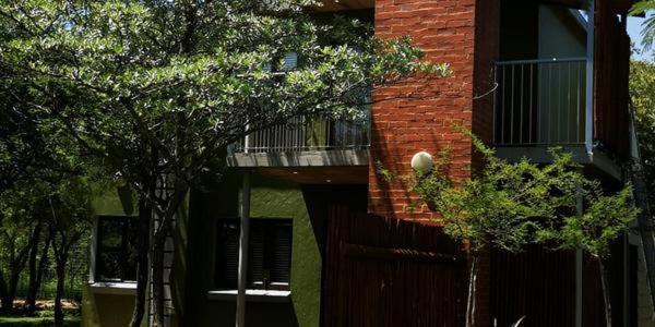 Chameleon Bush Lodge Hammanskraal Exterior foto